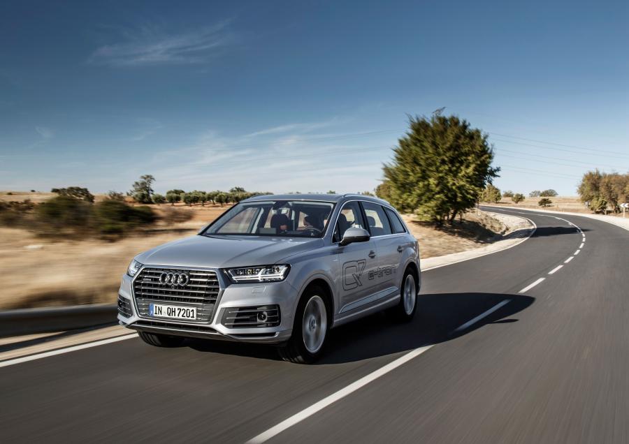  Audi Q7 e-tron TDI Quattro (4M) 2016 года  (WW) (фото 12 из 33)